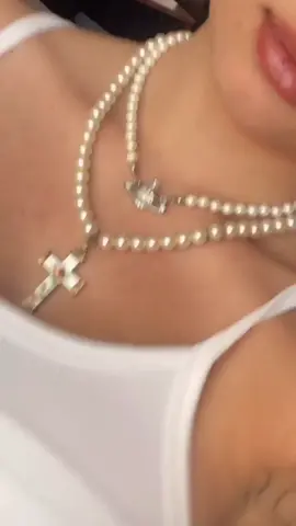 I thought I was the only person w this necklace....then I downloaded toK tiK :)))):))) :p #fyp