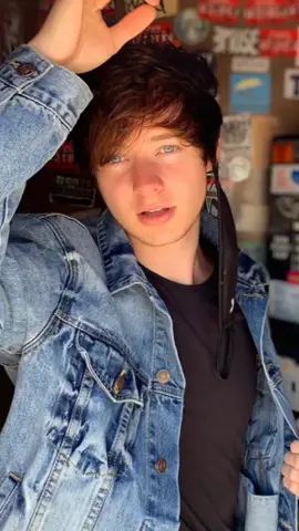 Idk what this is tbh 😬.                         #colbybrock #samgolbach #jakewebber #coreyscherer #samandcolby #trapboys #traphouse #sncvstheworld