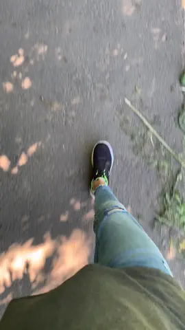 Ах,эти ножки😋-шагают по дорожке🚶🏻‍♂️#step#recomendation#legs#vologda#road#stylish#jeans#man#шагай#рекомендации#ноги#дорога#стильный#вологда#джинсы