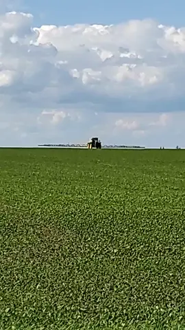 we got to go! #loadthesprayer  #spraying #soybeans  #corn #minnesota