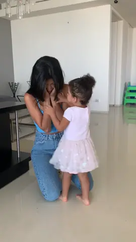 New challenge : cry in front of your kid and see the reaction !!! 😍😍😍😍 I love her and her pure heart ❤️