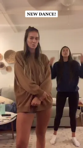 Pls try this super fun & easy dance😂🙏🏽 this ones a workout fr!!! #newdance #fyp #GreenScreenSky #foryou @maile_berryman