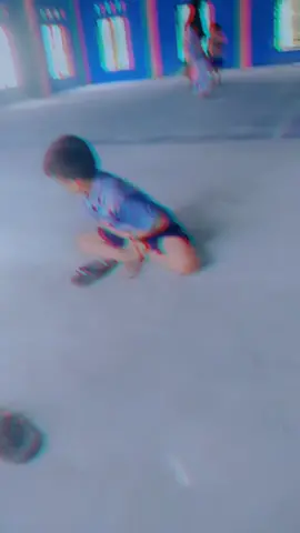 Anak siapo nie kesurupan 🤣