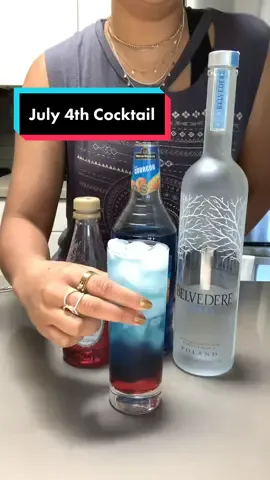 Let’s make this Red, White & Blue cocktail! #BackyardVibes #summerofgrowth #cocktails #cocktailrecipe #reddrink #bluedrink #layers #july4th2020