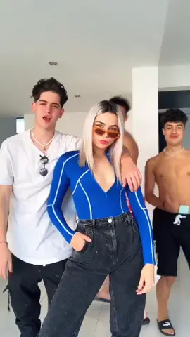 Ya nadie me podrá lastimar 💖⭐️ @privecrew @jashlem @naimdarrechi @libardoisaza @orsonpadilla63 @ralf