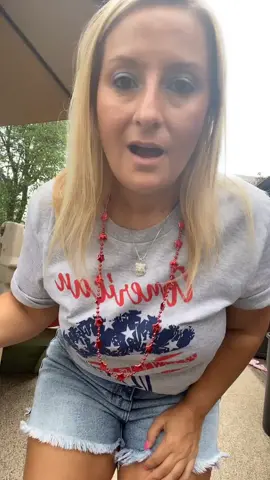Happy 4th! #4thofjuly #legallyblonde #americanbabe #over30 #MomsofTikTok #hotdogs #youlooklikethe4thofjuly