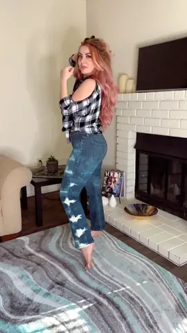 My pants, it was a diy project 😛 #tiedye#levisjeans#SUBstepchallenge#4thOfJuly#slomotion#slomosounds