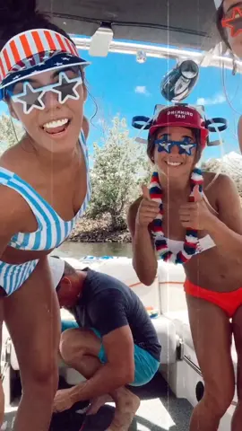 does summer ever have to end? #fyp #SummerVlog #lakelife #wakesurfing #wakeboarding #whiteclaw @bgledbetter @sophhunterrr