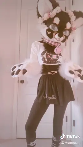 Repost: I’m cute 🥺💕 right? I honestly really love some of my old videos because their nostalgic for me #furry #fursuit #furries #cutefurry