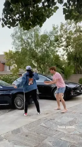 “I’m gonna chill your face out” 😂😭🚗 #prank #tesla #carscratch #mom #GreentoPurple #BeautyReview