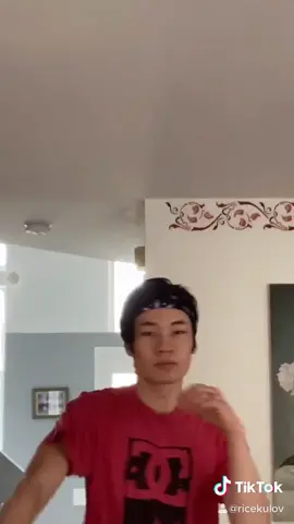 I feel cool spinning the sword #fyp #vibewithme #asianboy #xyzbca #ninja #michaeljackson #husky #viral #LegendaryChallenge #aesthetic