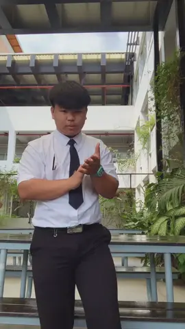 dc: @itsalooshh #ผู้ชายอ้วน #foryou #foryou #dance #fatdancer #keepitcute  วันนี้มาในชุดนศ. 😂😂