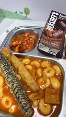 (너무 오랜만에 올려서 죄송해용ㅠㅠ!!!)ㅇ...이런 김말이는 처음이야..#급식 #맛저하세용 #❤️🍚 #02