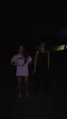 ignore how off we were, we couldn’t hear it good bc the ~wind~ #TikTokTaughtMe #MagicMoment #fyp