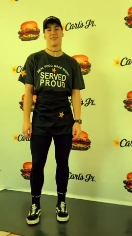 What’s your favourite Tik Tok Dance Trend??!! Here’s one of ours 😜🎉#BearWeek #carlsjr #carlsjrau