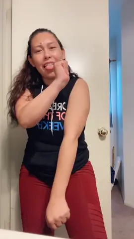 I liked this dance I saw someone due!!! #tiktokmoms#tiktokmommas#dance#challenge