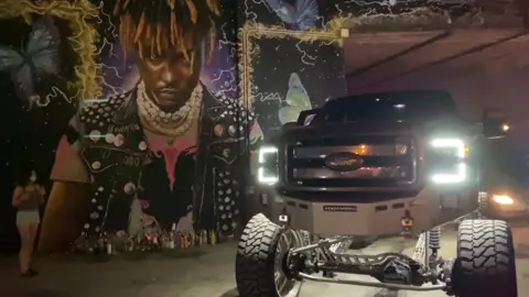 🙏 #LaceEmUp #OneLoveOneHeart #MoreHappyDenimDance #TextReaction #juicewrld #juicewrld999 #fyp #30x16 #42s #liftedtrucks