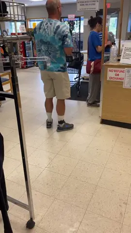 house arrest can’t keep indie kids from thrifting