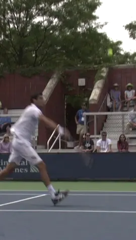 Don’t sleep on the field courts 👀 #tennis #USOpen #trickshot