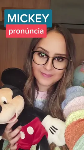 quem ama o Mickey tb? #inglesnotiktok #education #educação #dicasdeingles