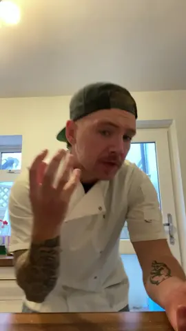 Gordon Ramsay shows you how to make AMAZING toast. #ramsayreacts #gordonramsay #impression #fyp