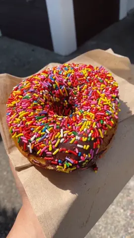 What’s your favorite doughnut? #doughnut #donut #food #Foodie #Vlog #fyp #foryou #InMyAEJeans #UmbrellaChallenge #Mipan #ChiliDogYum #tastetest #haul