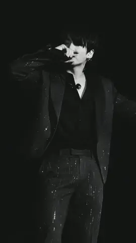 #JUNGKOOK: lights down low #jk #fypシ #kpopedit #btsedit #jungkookedit #btsarmy #livewallpaper #jeonjungkook #kpop #bts