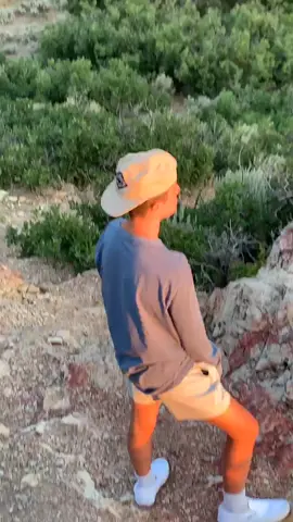 Exploring Utah!!! Everyone needs to come here!!