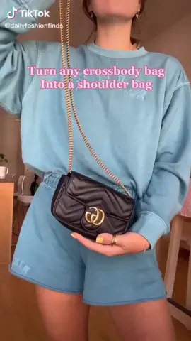 Okay wait the hack we didn’t know we needed (vc: @dailyfashionfinds) #purewow #fashion #hacks #shoulderbag