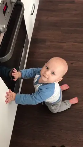 Mammy Daddy how is that oven work🤔🤣😂#❤️ #omg #cool #proud #Love #babyboy #funny #mamma #daddy #nice #🤩 #❤️ #😍 #😍