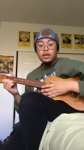 Hella pitchy but i love this song so yeet