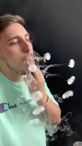 EZ👁👄👁                                                              #foryourpage #parati #duel #vapetricks #vape