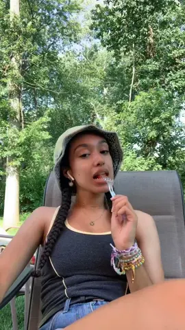 tha bucket hat fo today 😎