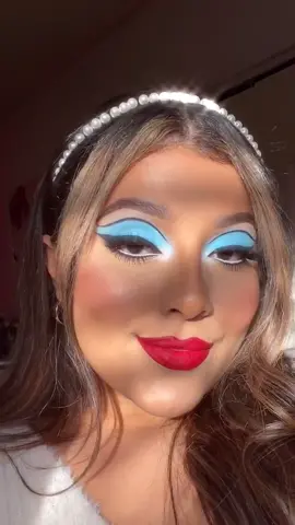 💋graphic liner but give it a 60’s vibe💋 @bhcosmeticsofficial @colourpopco @revlon #fyp #foryoupage #graphicliner #makeup #makeuptutorial #tutorial