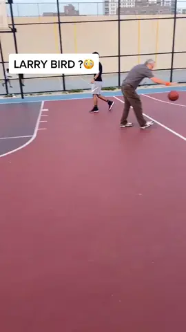#fyp#foryou#viral#xybca Larry in the hood taking over the court 😳