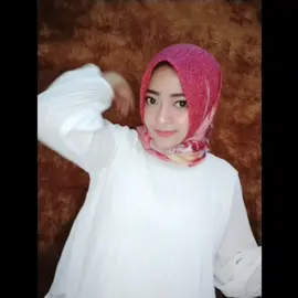 Baru nyoba tiktok jangan dibully yaaa 😂 #surender #hijabtutorial #hijabgirl