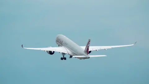 #avgeek #aviation #manchesterairport #boeing #airbus #plane #fly #pilot #travel #Summer #slowmo #xyzbca #fyp