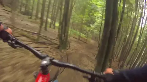 There’s Some steep tech under the Pleney lift ! 🏔🙌🏼👌 #Morzine #mtbtrailhub #singletrack #mtblife