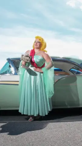 #greenscreen  #vivaeast #pinup