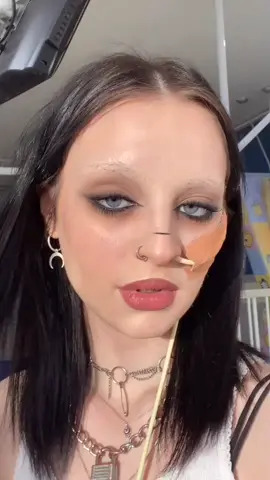 mite do a m/u tutorial thingy tmrw comment if u want it #colorcustomizer #lgbt #gay #alt #altiktok #bi #wlw #fyp #foryou #beautyessentials