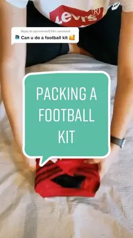 Reply to @epicemma1234 @jeremylynchofficial what do you think? #lifehacks #hack #foldingclothes #football #oddlysatisfying #fyp