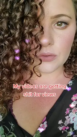 ??? help a girl out! #amishadowbanned #isuck  #bemyfriend #MomsofTikTok #millennial #curlyhaircheck #90skids #fyp