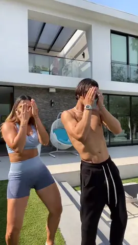 the vibez🤙 @andreaespadatv @royaltyfamily