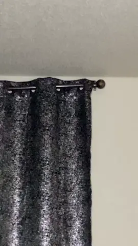 I was trying to do a TikTok and then i looked at the mirror and started laughing at myself 😭 #fyp