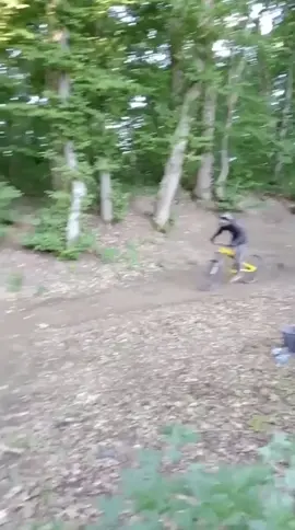 It’s Friday and that means Fails 💀 #fridayfails #pinkbike #fail #mtb