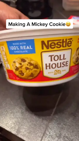 Tried to make a Mickey & the Castle cookie watch till the end to see how the castle comes out 😂 #mickey #disney #disneyland #disneychallenge #fyp