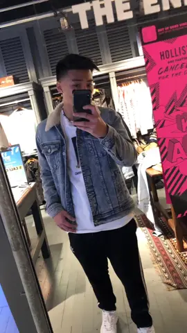 who let me wear guess tees everyday...