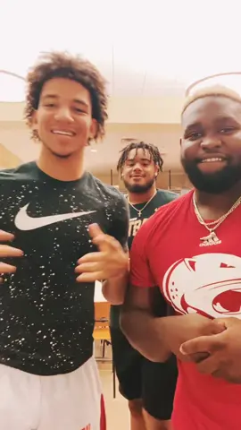 S/O @tysmith_20 @zyonwalker5. I need y’all to remake this. #newchallenge #begreatchallenge