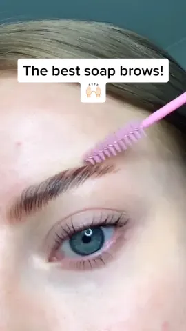 How to get the most perfect soap brows!🙌🏻  #eyebrows #brows #soapbrows #makeuphacks #browtutorial #fyp #chanel #viral