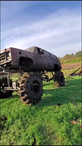 the video that started it all. let's see how far it goes now🔥🇺🇸 #repost #4x4 #mudding #fyp #foryou